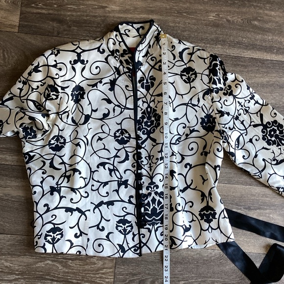 JS Collection 100% Silk Black Ivory Blazer Sz 10 - Picture 5 of 6